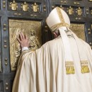 Abertura da Porta Santa no Jubileu da Misericórdia (8 de dezembro de 2015).  Foto: Vatican Media